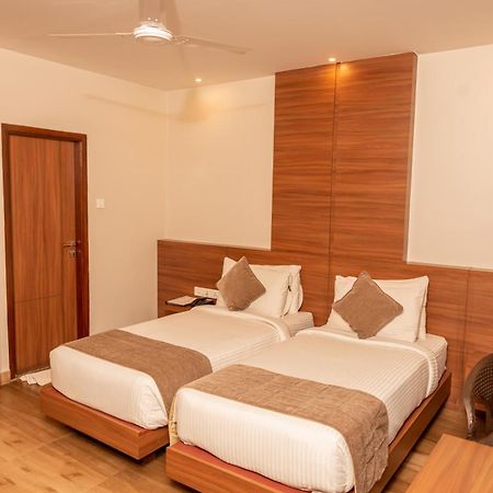 Hotel Tree Fern Dibrugarh Extérieur photo