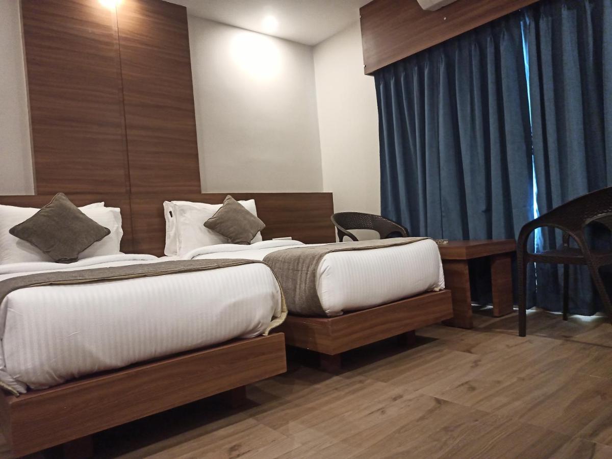 Hotel Tree Fern Dibrugarh Extérieur photo