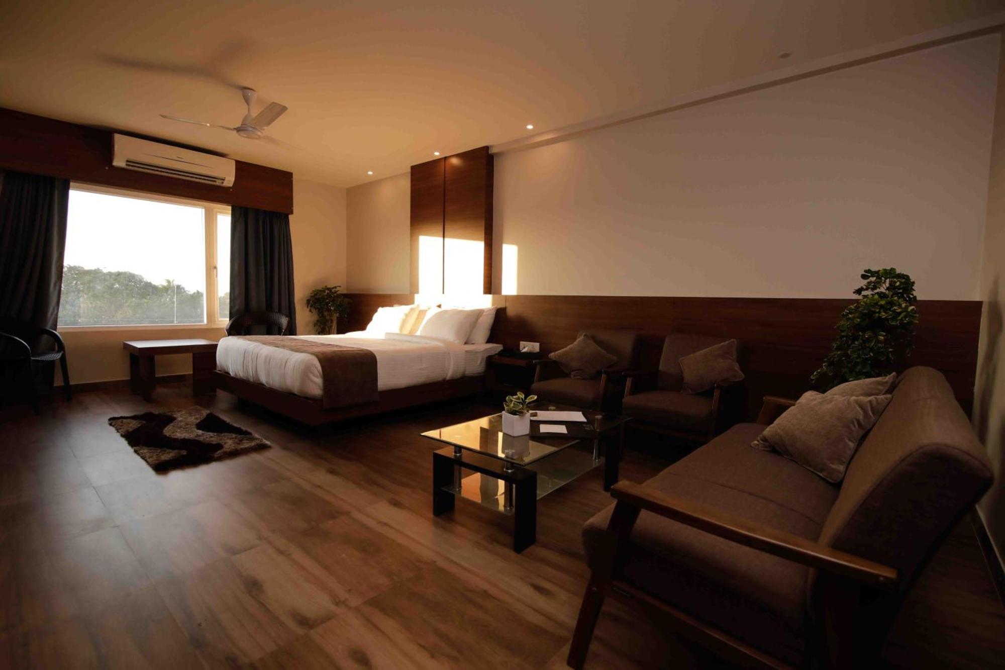 Hotel Tree Fern Dibrugarh Extérieur photo