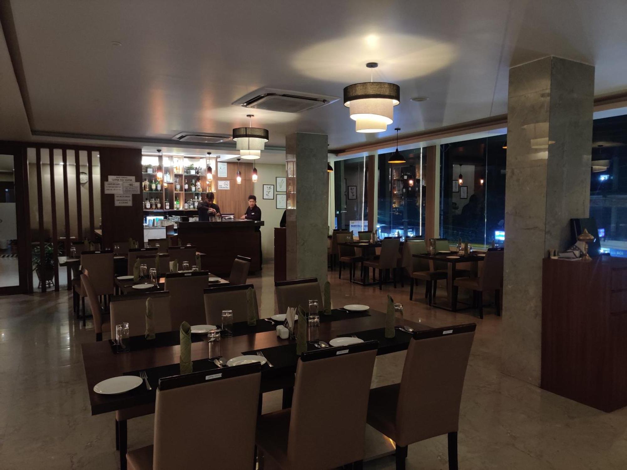 Hotel Tree Fern Dibrugarh Extérieur photo